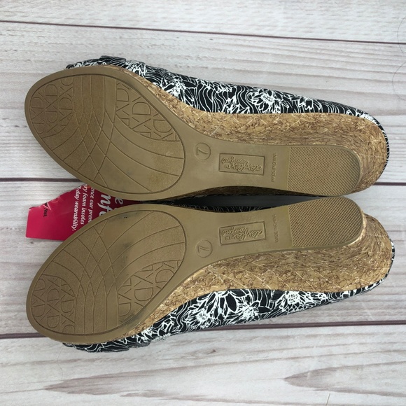 dexflex comfort Women Size 7 Sandals Wedge Heel - Picture 7 of 8